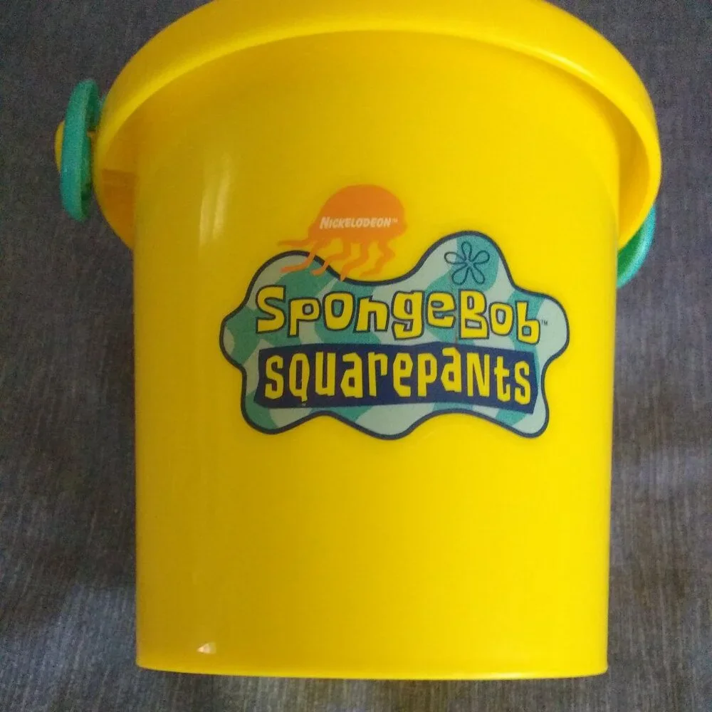 SpongeBob Square Pants Pail & SpongeBob Square Pants Figurines Used
